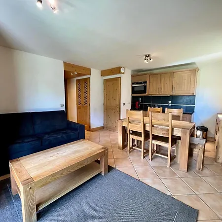 De Charme Avec Terrasse, Piscine Et Parking, Proche Centre Et Arret Ski-bus - Fr-1-624-105 * Samoens