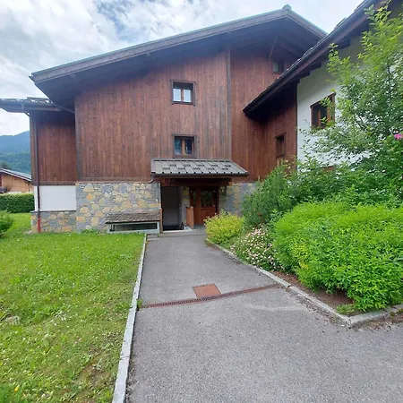 De Charme Avec Terrasse, Piscine Et Parking, Proche Centre Et Arret Ski-bus - Fr-1-624-105 * Samoens